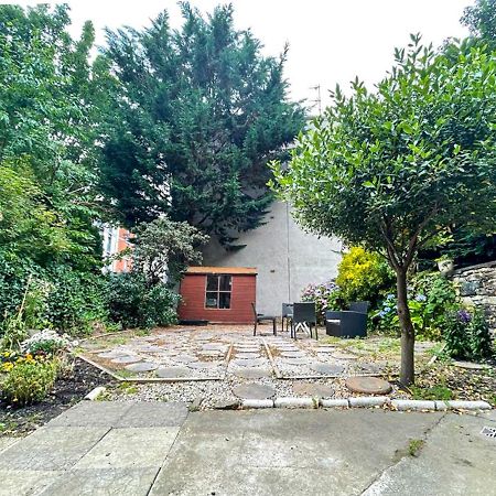 Remarkable 5Br Townhouse With Garden, Sleeps 12 EDI Eksteriør bilde