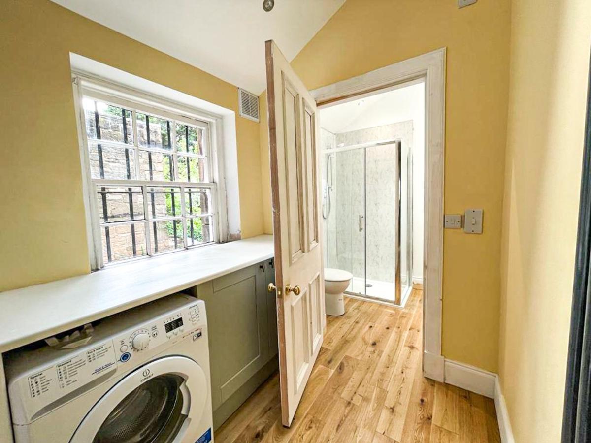 Remarkable 5Br Townhouse With Garden, Sleeps 12 EDI Eksteriør bilde