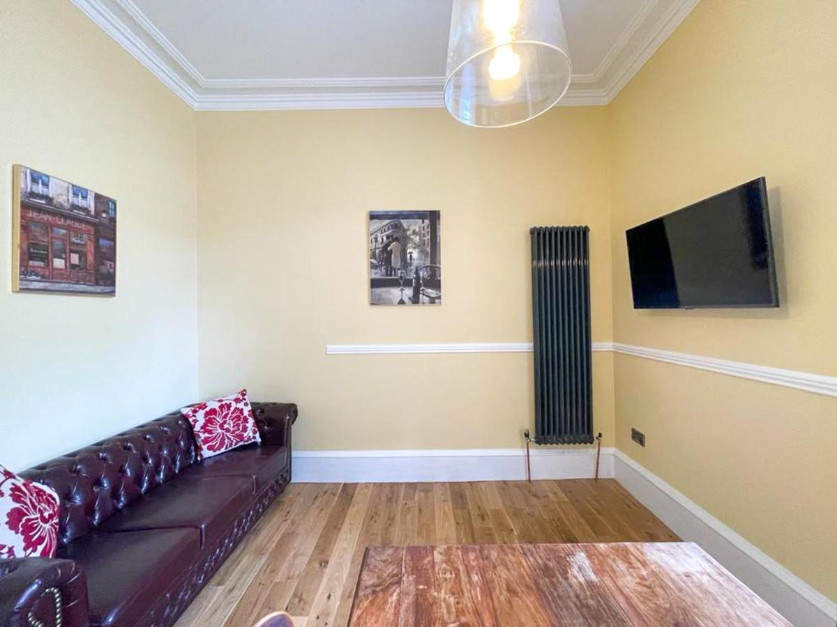 Remarkable 5Br Townhouse With Garden, Sleeps 12 EDI Eksteriør bilde