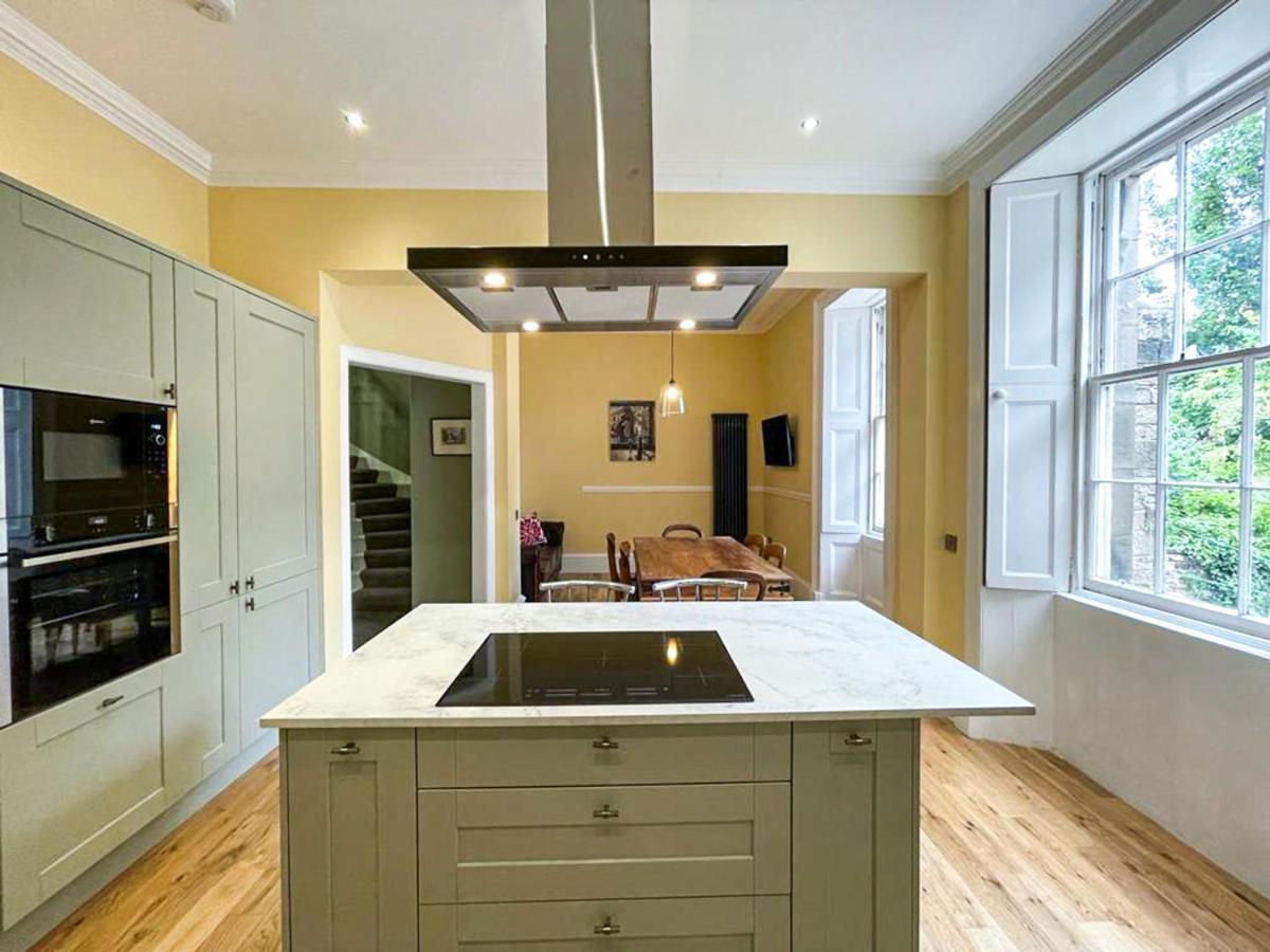 Remarkable 5Br Townhouse With Garden, Sleeps 12 EDI Eksteriør bilde