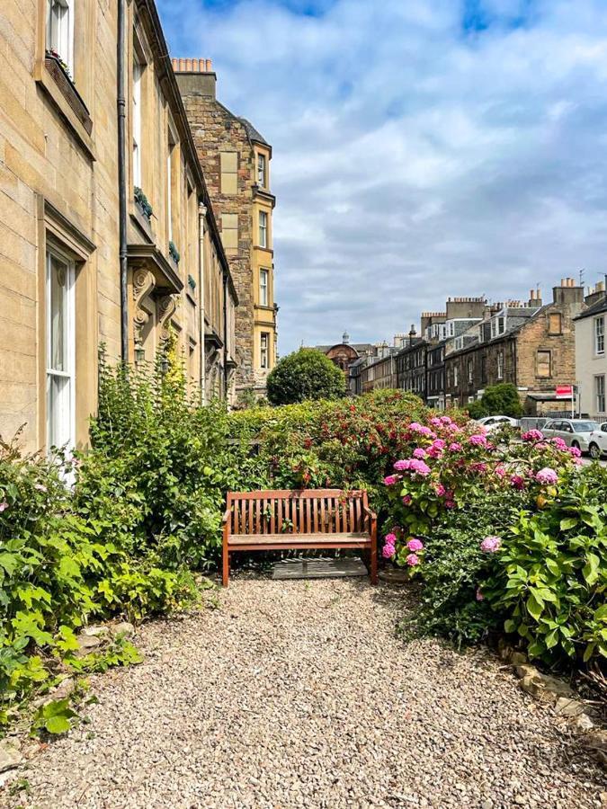 Remarkable 5Br Townhouse With Garden, Sleeps 12 EDI Eksteriør bilde